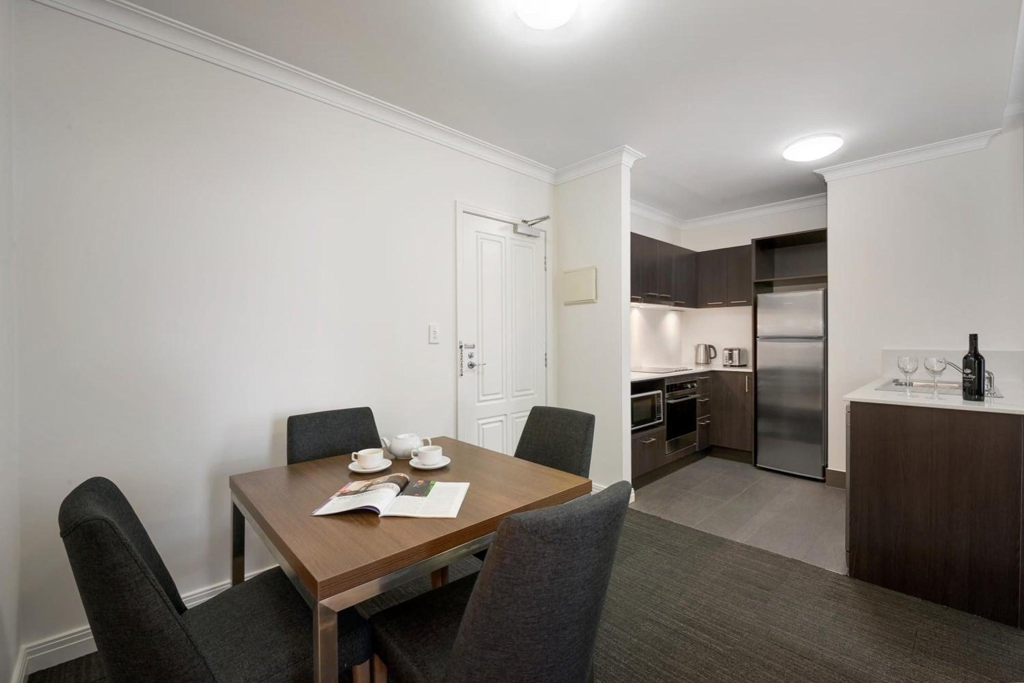 Quest Dandenong Aparthotel Exterior photo