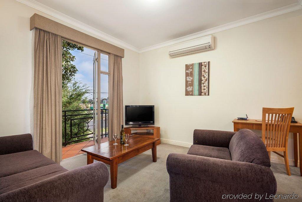 Quest Dandenong Aparthotel Exterior photo
