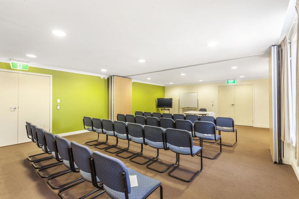 Quest Dandenong Aparthotel Exterior photo