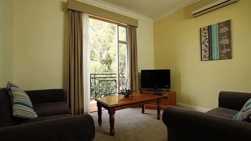 Quest Dandenong Aparthotel Exterior photo