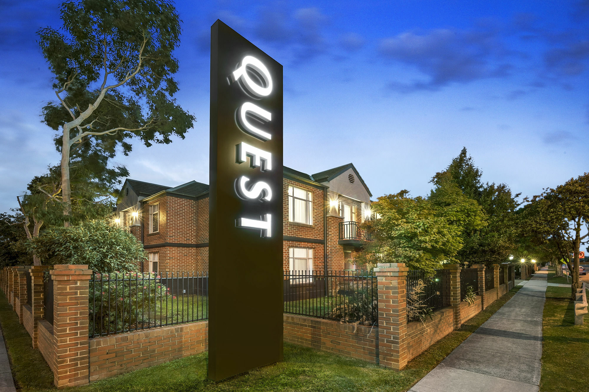 Quest Dandenong Aparthotel Exterior photo
