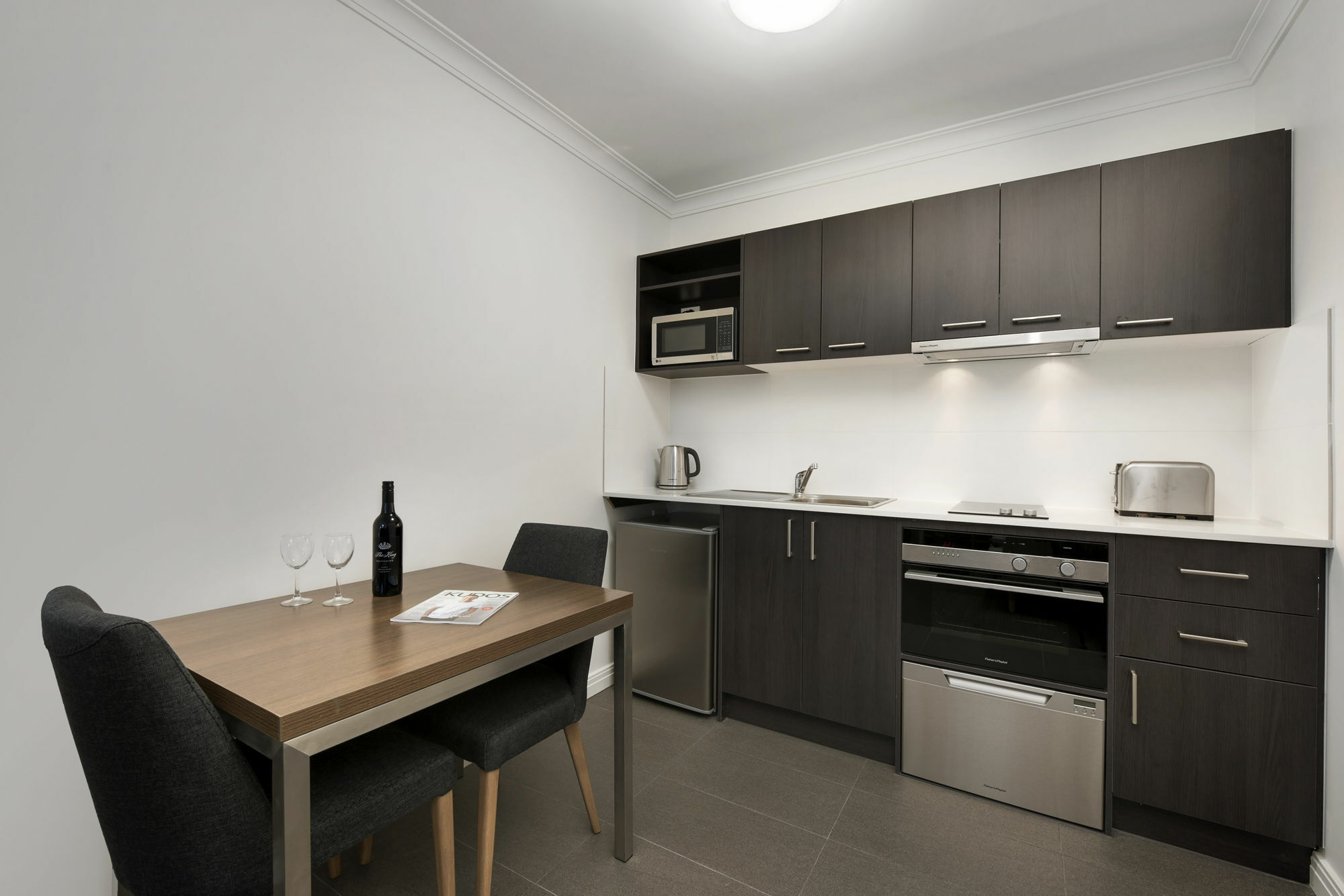 Quest Dandenong Aparthotel Exterior photo