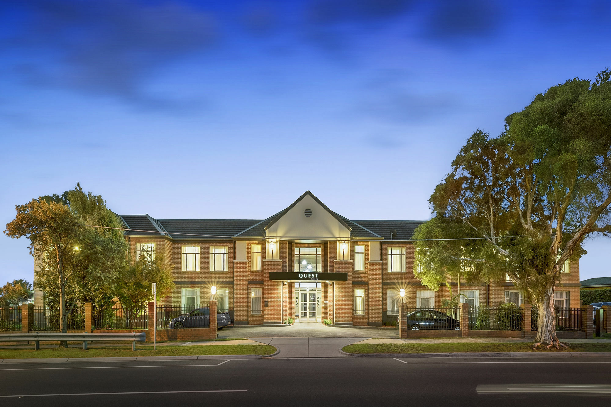 Quest Dandenong Aparthotel Exterior photo